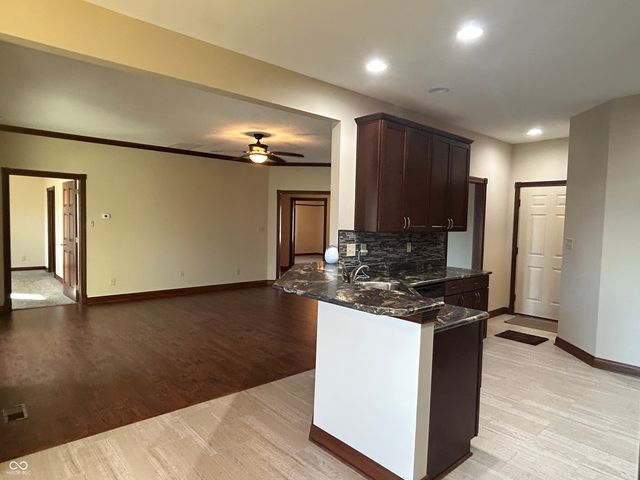 5375 E Commons West Drive, Mooresville, IN 46158