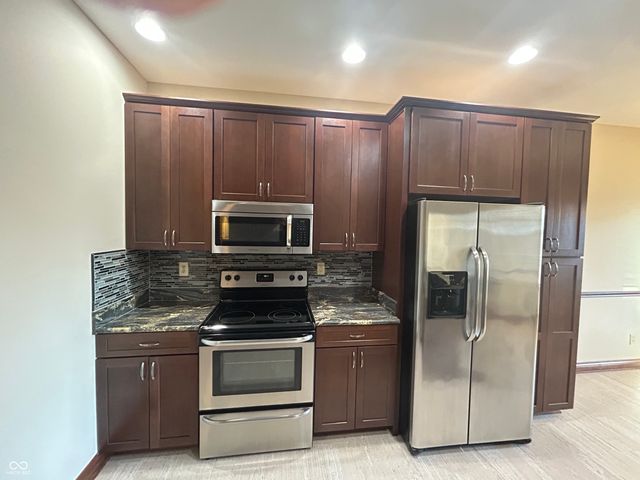 5375 E Commons West Drive, Mooresville, IN 46158