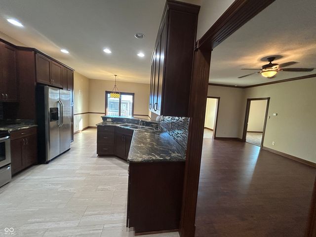 5375 E Commons West Drive, Mooresville, IN 46158