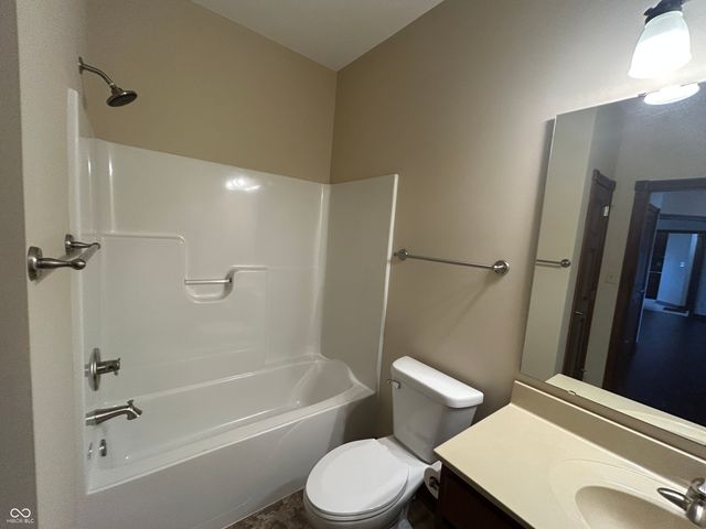 5375 E Commons West Drive, Mooresville, IN 46158