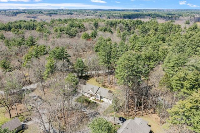 15 Pheasant Ln, Bedford, MA 01730