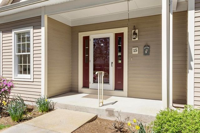 15 Pheasant Ln, Bedford, MA 01730