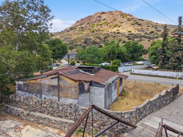 31028 Lobo Canyon Road, Agoura Hills, CA 91301