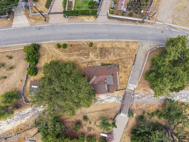 31028 Lobo Canyon Road, Agoura Hills, CA 91301