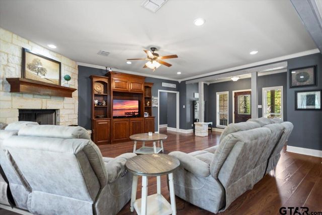 25115 County Road 453, Mineola, TX 75773