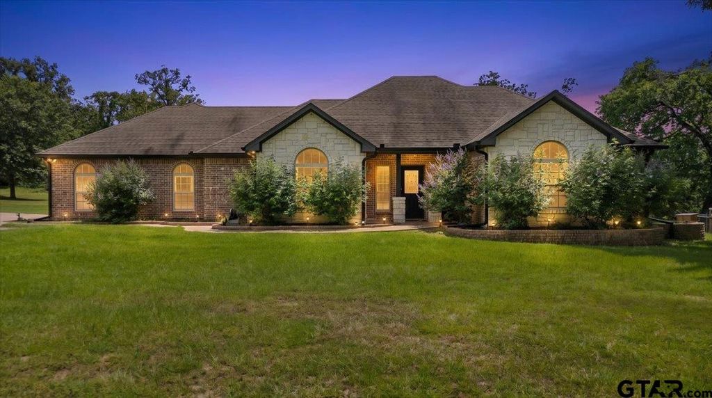 25115 County Road 453, Mineola, TX 75773