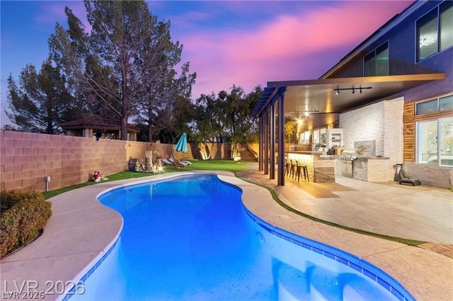 4198 Abernethy Forest Place, Las Vegas, NV 89141