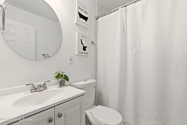 4319 Lynnview Dr, Louisville, KY 40216