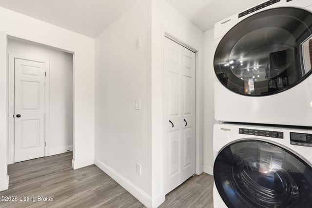 4319 Lynnview Dr, Louisville, KY 40216