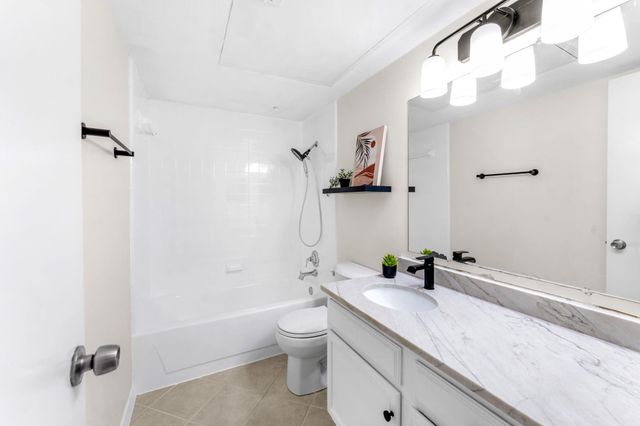 4159 Steck Ave 225, Austin, TX 78759