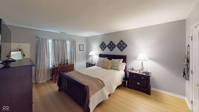 9979 Waterside Drive, Noblesville, IN 46060