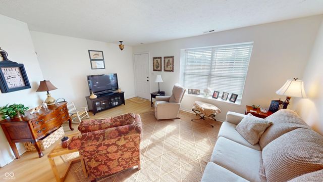 9979 Waterside Drive, Noblesville, IN 46060