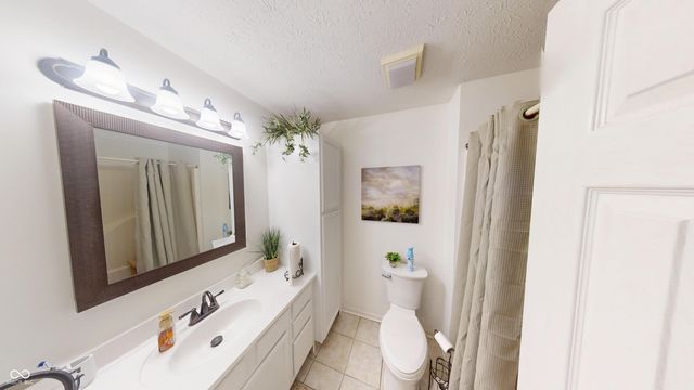 9979 Waterside Drive, Noblesville, IN 46060