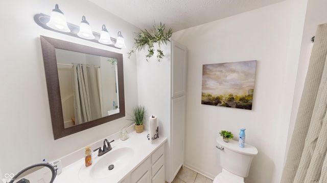 9979 Waterside Drive, Noblesville, IN 46060