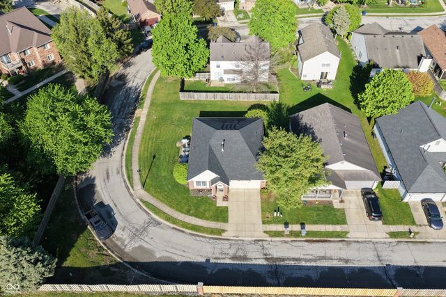 9979 Waterside Drive, Noblesville, IN 46060