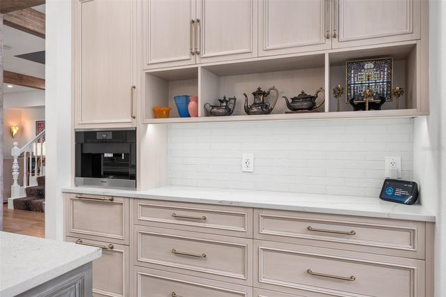 1915 CLEMATIS STREET, Sarasota, FL 34239