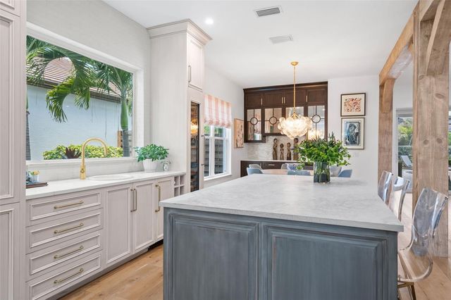 1915 CLEMATIS STREET, Sarasota, FL 34239