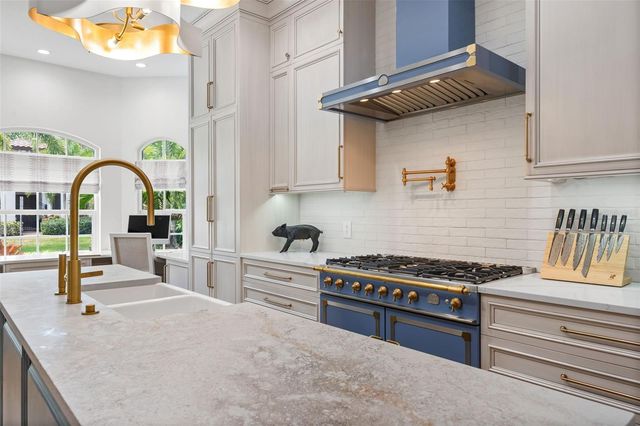 1915 CLEMATIS STREET, Sarasota, FL 34239