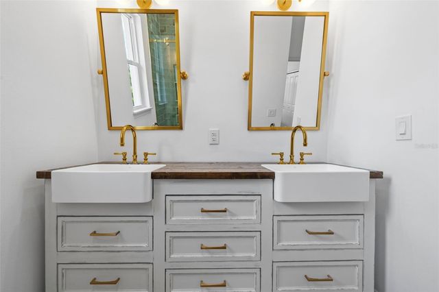 1915 CLEMATIS STREET, Sarasota, FL 34239