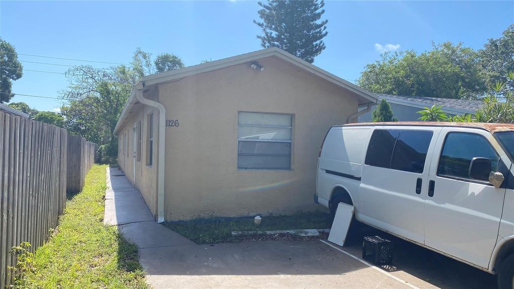 1126 NW 4TH AV, Fort Lauderdale, FL 33311