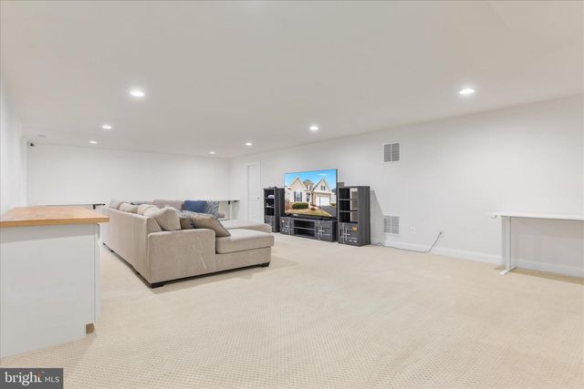 122 BUCCANEER CT, Stephenson, VA 22656