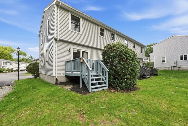 270 Sunderland Rd 45, Worcester, MA 01604