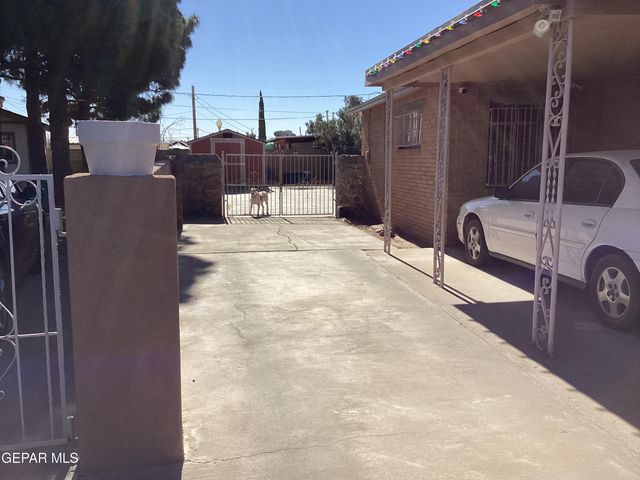 144 S Little Flower Road, El Paso, TX 79915