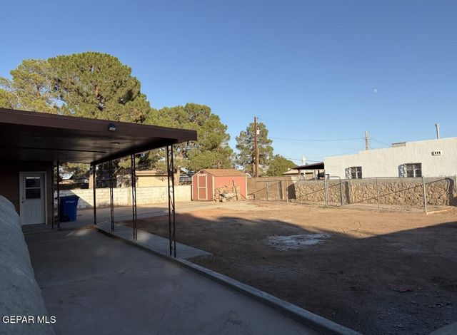 144 S Little Flower Road, El Paso, TX 79915