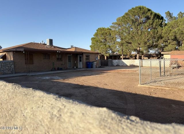144 S Little Flower Road, El Paso, TX 79915