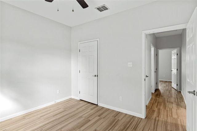 930 Redwood Ave, Rockport, TX 78382