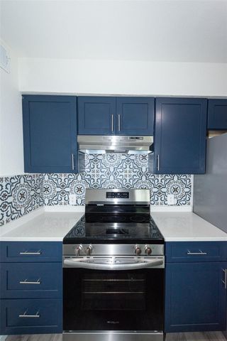 7303 Whispering Creek CIR A & B, Austin, TX 78736