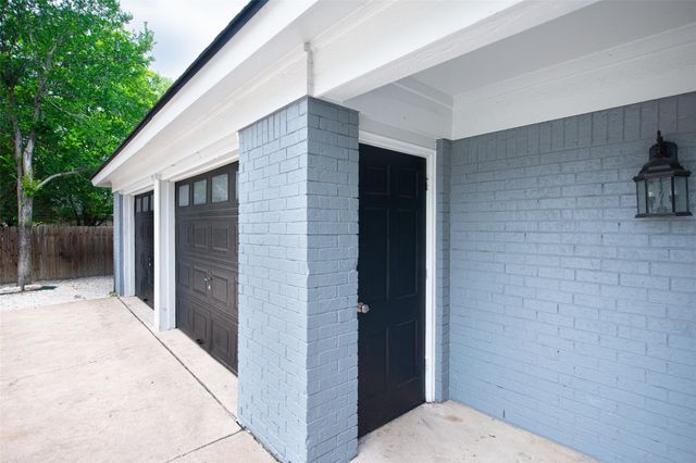 7303 Whispering Creek CIR A & B, Austin, TX 78736