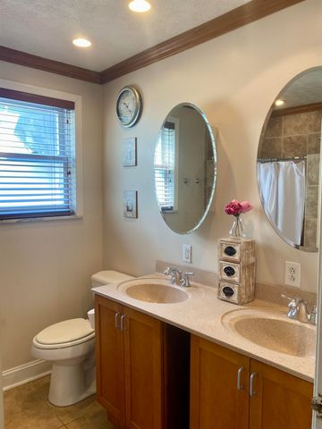 1666 Glenway Lane, Huntington, WV 25701