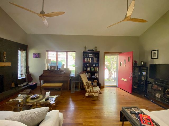 1666 Glenway Lane, Huntington, WV 25701