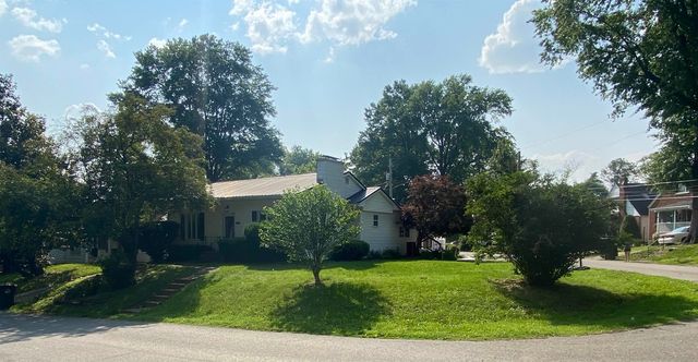 1666 Glenway Lane, Huntington, WV 25701