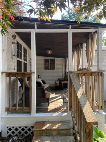 1666 Glenway Lane, Huntington, WV 25701