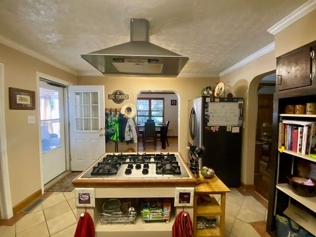 1666 Glenway Lane, Huntington, WV 25701