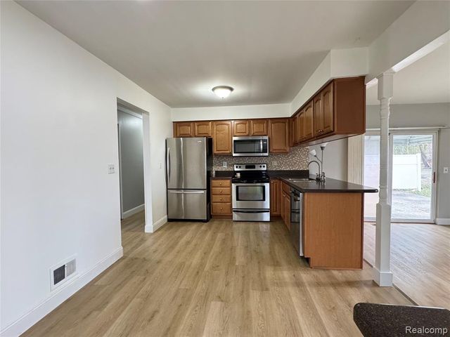 48118 Forbes Street, Chesterfield, MI 48047