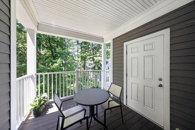 2 Longwood Lane 204, Hanover, MA 02339