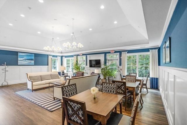 2 Longwood Lane 204, Hanover, MA 02339