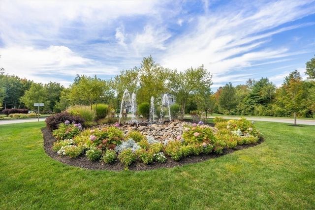 2 Longwood Lane 204, Hanover, MA 02339