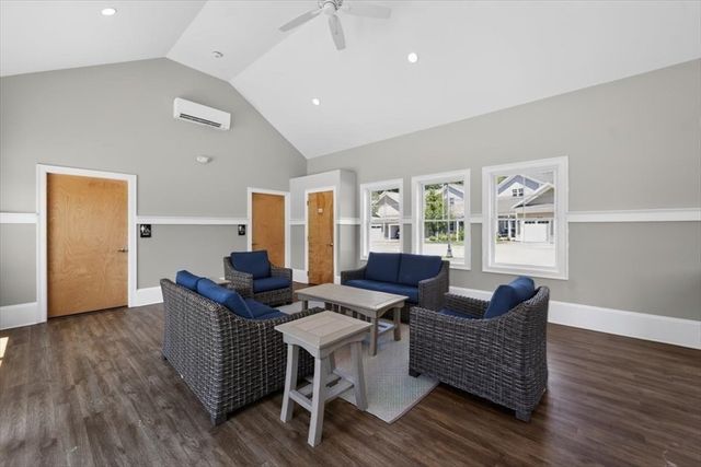 2 Longwood Lane 204, Hanover, MA 02339