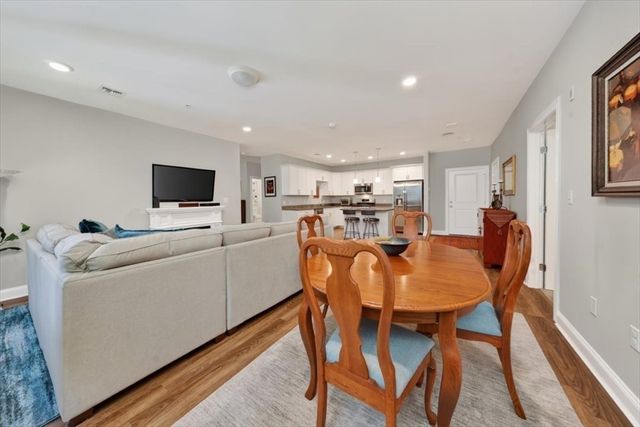 2 Longwood Lane 204, Hanover, MA 02339