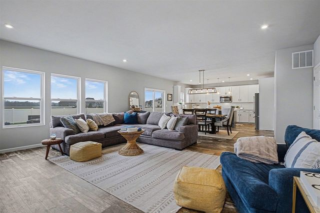 6106 Longhorn Trail, Stevensville, MI 49127