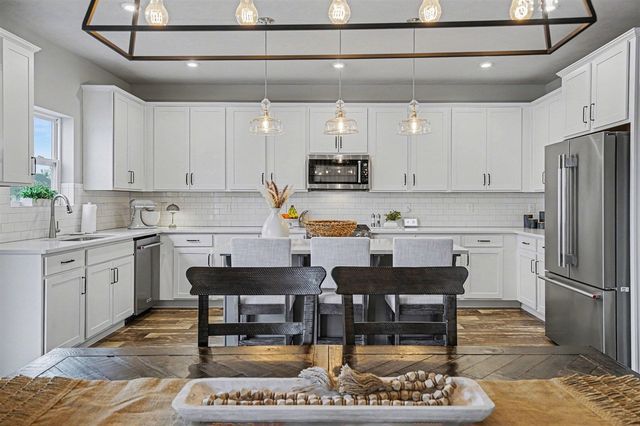 6106 Longhorn Trail, Stevensville, MI 49127