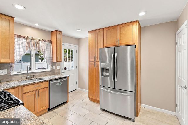 2215 LONGWOOD DR, Forked River, NJ 08731