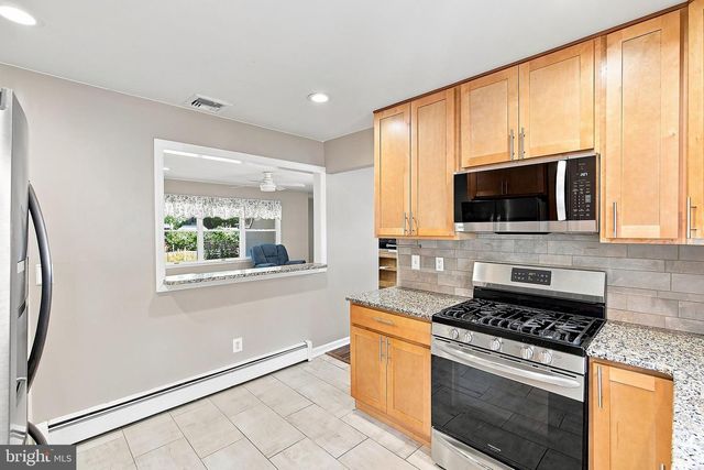 2215 LONGWOOD DR, Forked River, NJ 08731