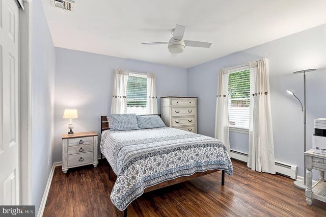 2215 LONGWOOD DR, Forked River, NJ 08731