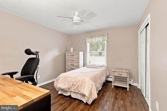 2215 LONGWOOD DR, Forked River, NJ 08731