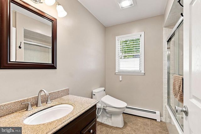 2215 LONGWOOD DR, Forked River, NJ 08731